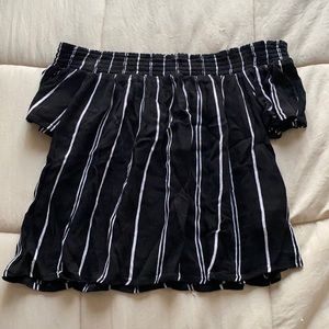 Off shoulder black and white strip blouse 🖤